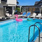 Polanki 2 - Sauna, Jacuzzi, Podgrzewany Basen * Łeba
